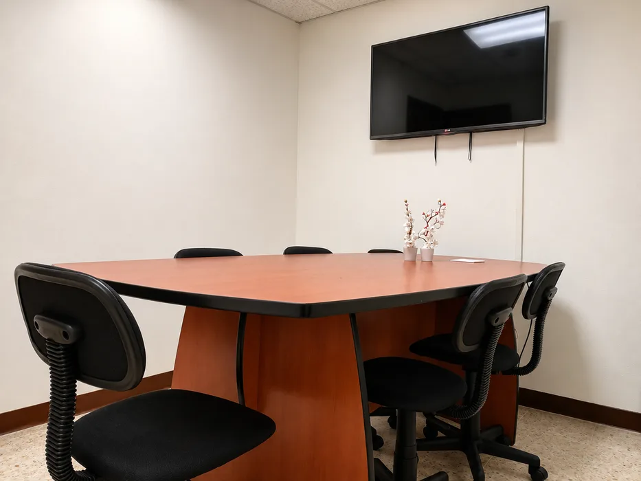 Sala de reuniones equipada
